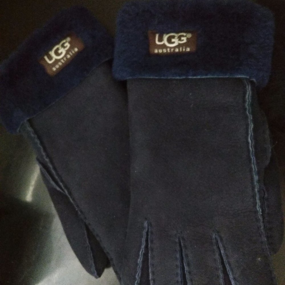 Ugg Dark Blue Large Shearling Gloves